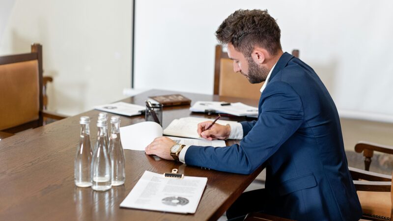 Munkaköri leírás: miért fontos, mit tartalmazzon, és hogyan készítsük el jól?